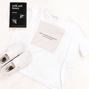 𝑍𝑎𝑟𝑎 𝐶𝑎𝑝𝑠𝑢𝑙𝑒 𝐶𝑟𝑒𝑎𝑡𝑖𝑣𝑒 𝑇𝑒𝑒